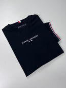 Camiseta Tommy Hilfiger - Preta - Importada