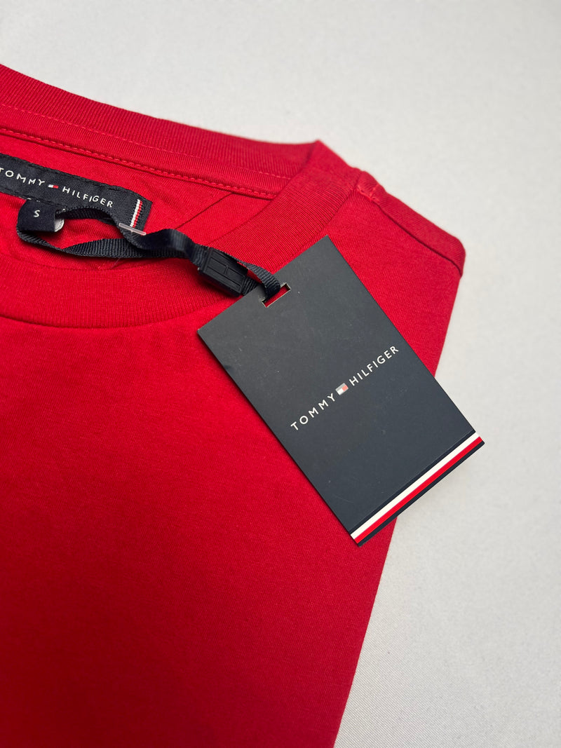 Camiseta Tommy Hilfiger - Vermelha - Importada