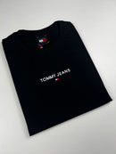Camiseta Tommy Jeans - Preta - Seda Pima