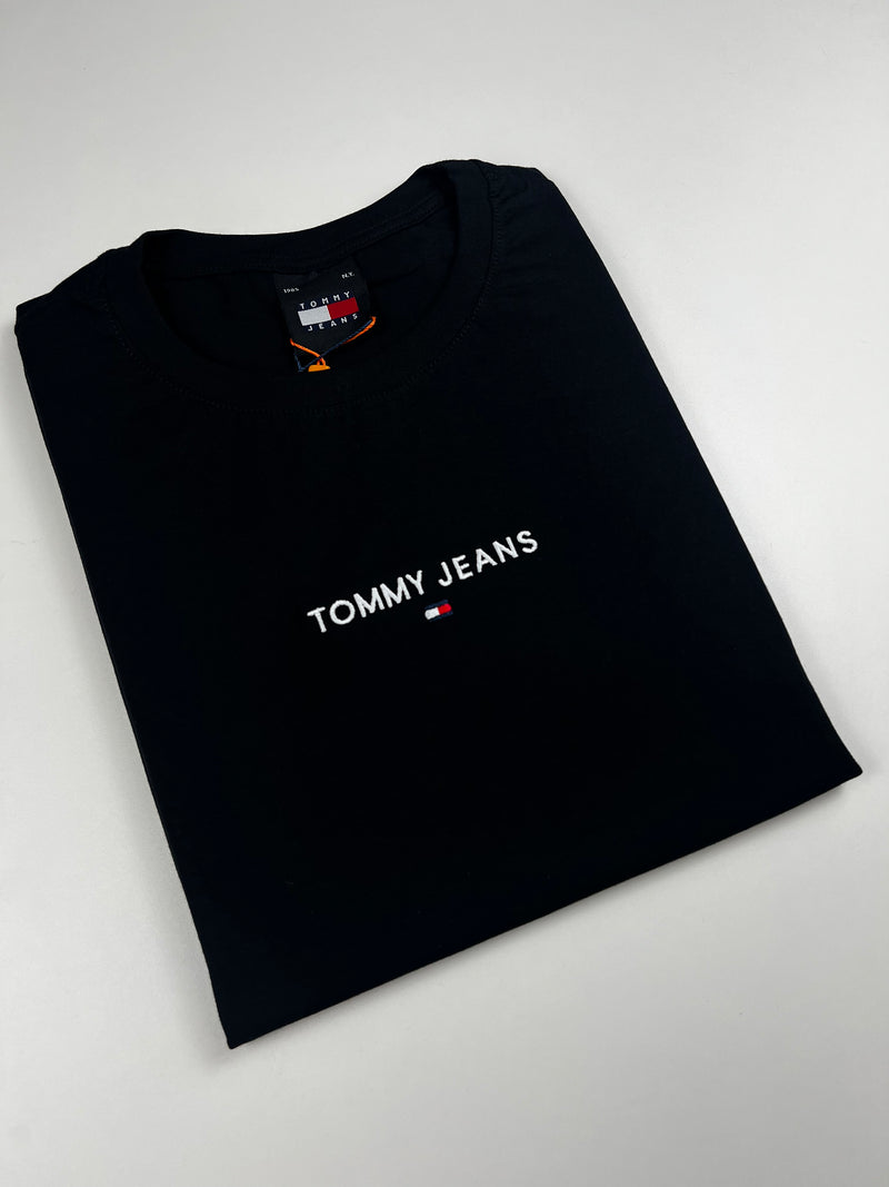 Camiseta Tommy Jeans - Preta - Seda Pima