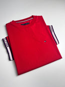 Camiseta Tommy Hilfiger - Vermelha  - Importada