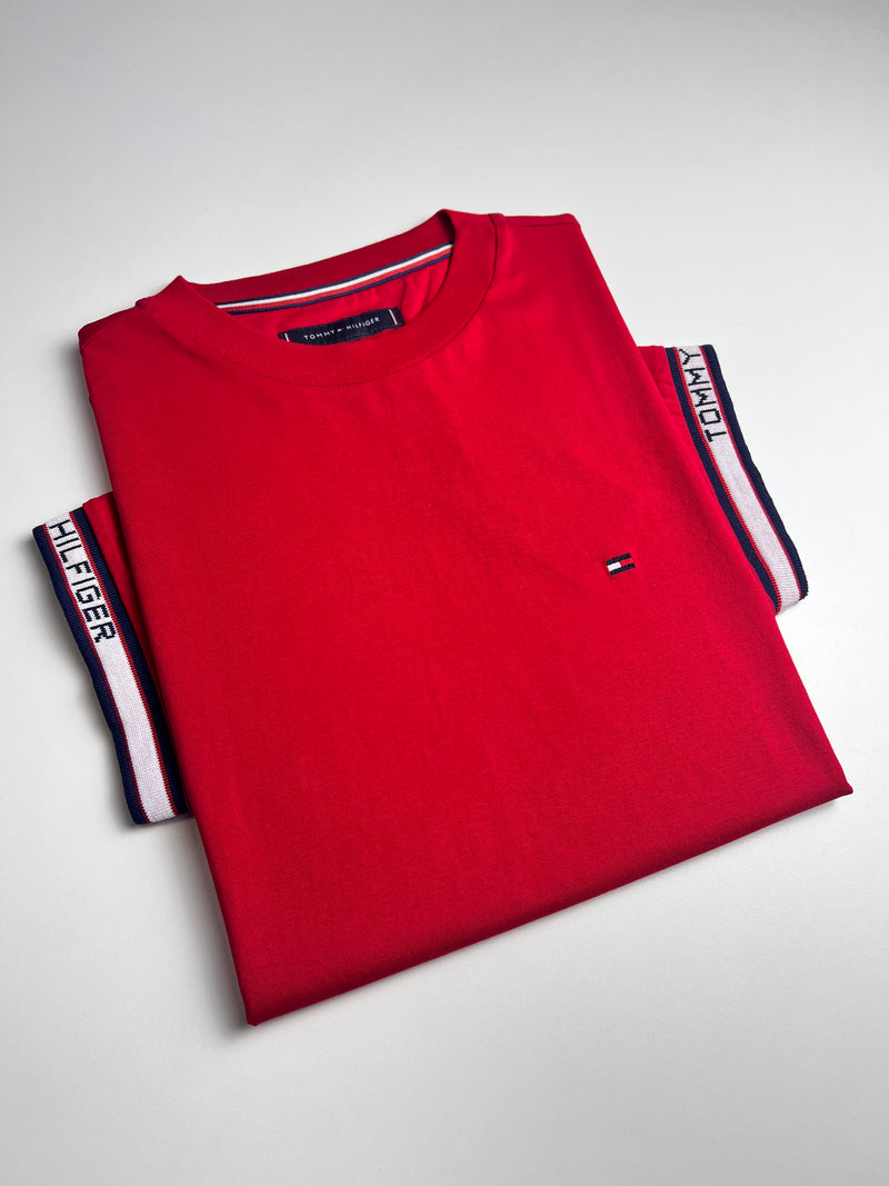 Camiseta Tommy Hilfiger - Vermelha  - Importada