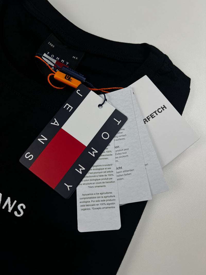 Camiseta Tommy Jeans - Preta - Seda Pima