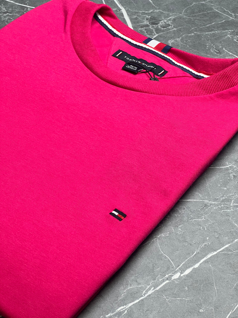 Camiseta Tommy Hilfiger Basic - Rosa