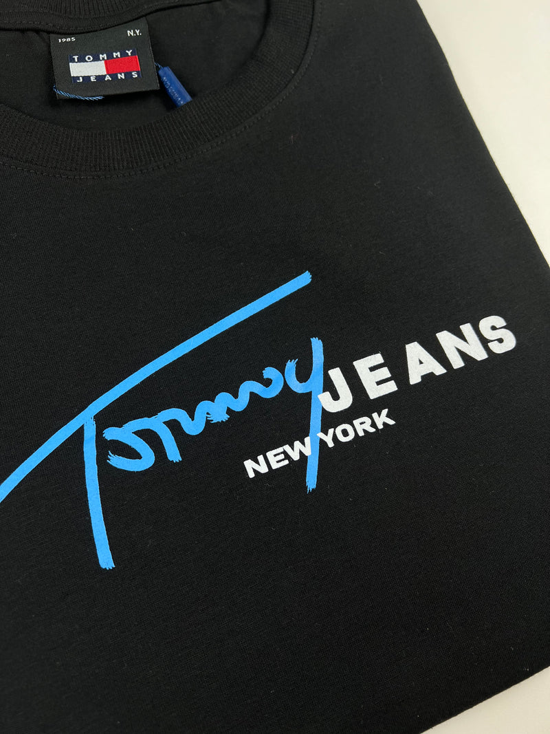 Camiseta Tommy Jeans - Preta - Pima Strech