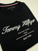 Camiseta Tommy Hilfiger - Preta - Seda Pima