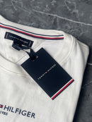 Camiseta Tommy Hilfiger - Branca - Seda Pima