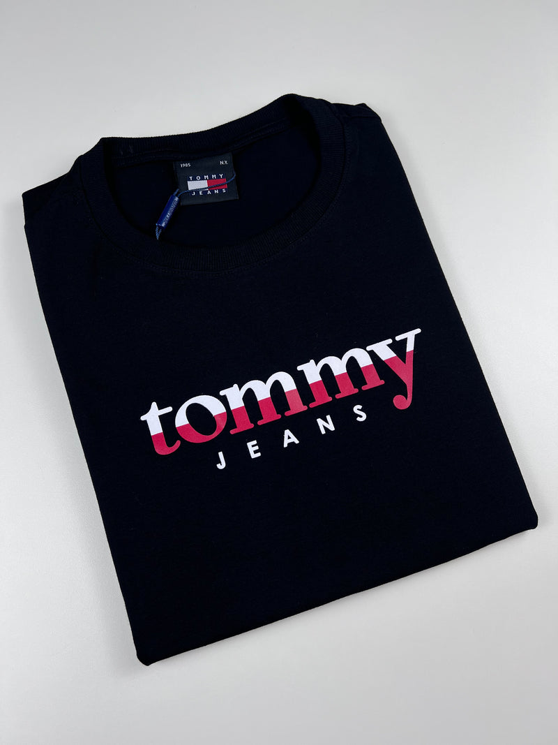 Camiseta Tommy Jeans - Preta - Pima Strech
