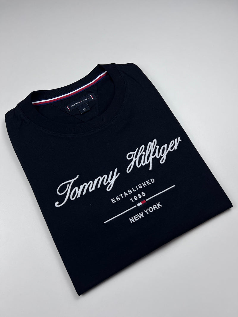 Camiseta Tommy Hilfiger - Preta - Seda Pima