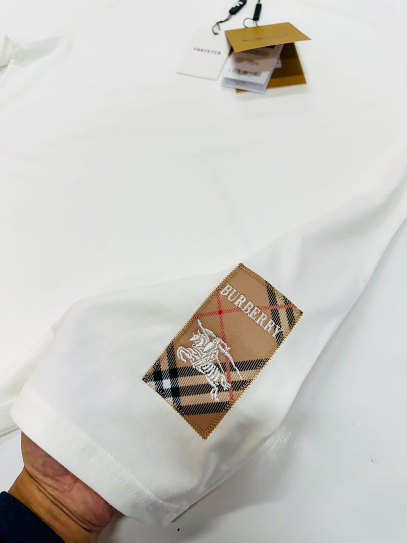 Camiseta Burberry - Branca - Importada