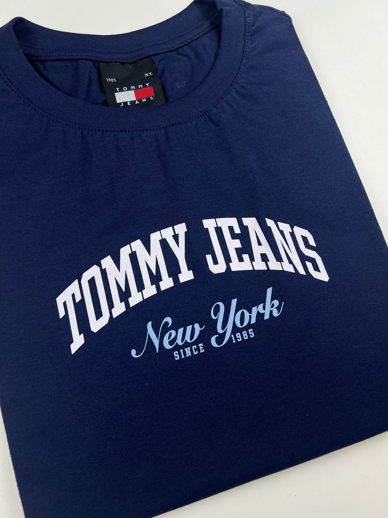 Camiseta Tommy Jeans - Azul Marinho - Seda Pima