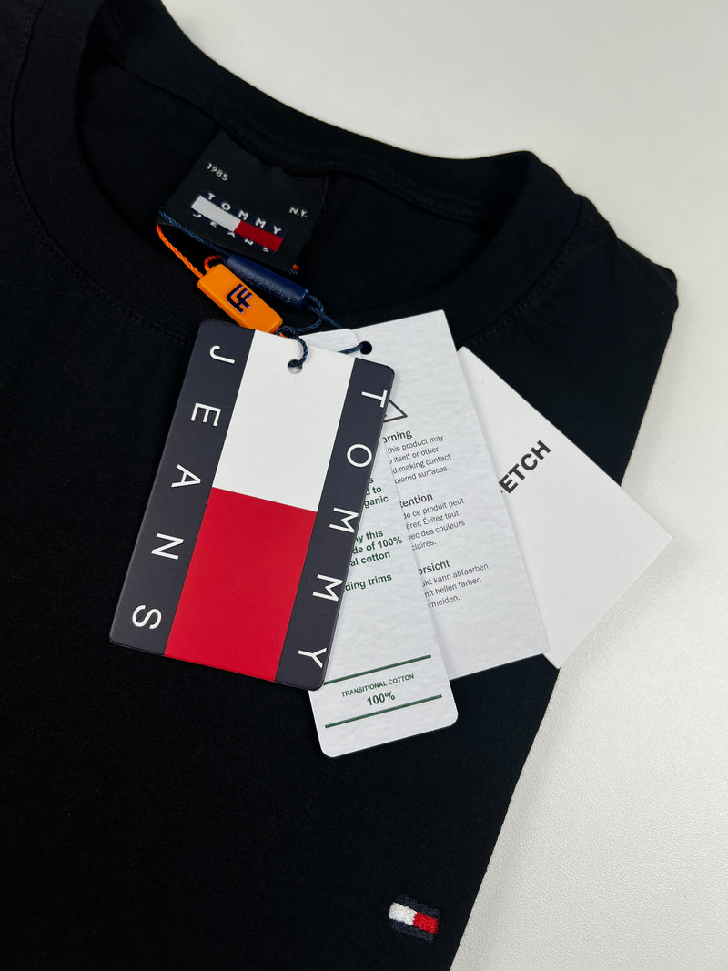 Camiseta Tommy Jeans - Preta - Seda Pima