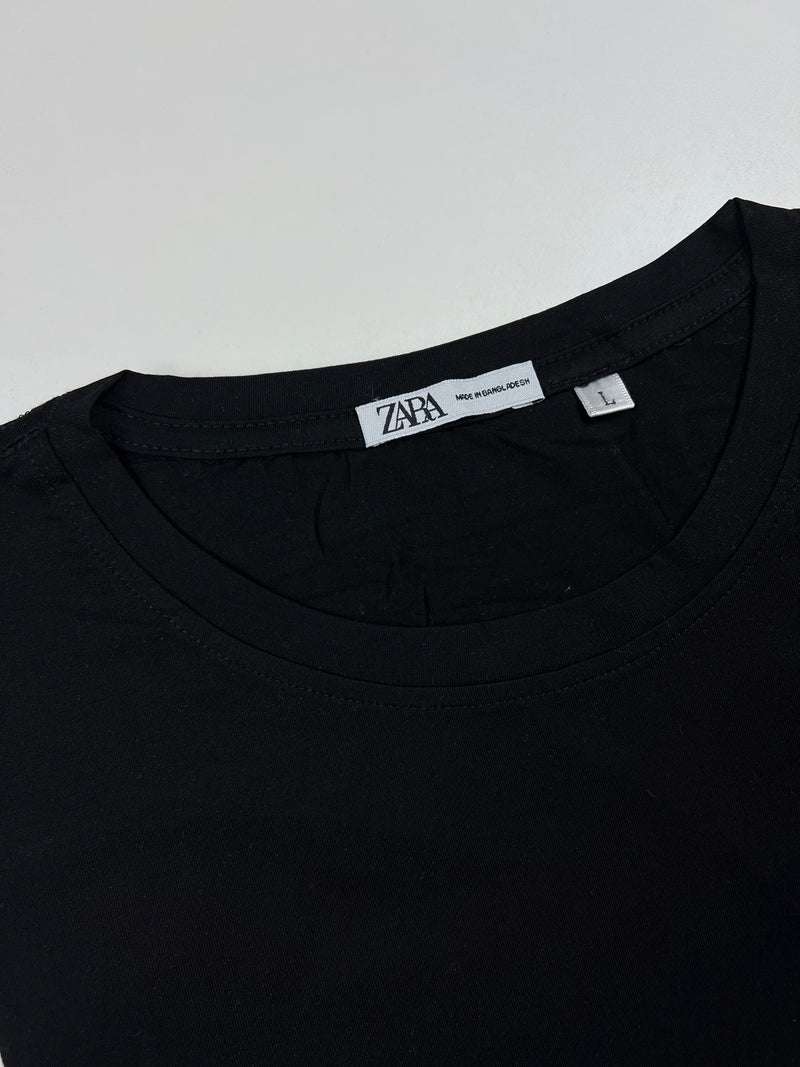 Camiseta Zara  - Preta - Importada