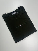 Camiseta Tommy Hilfiger - Verde Militar - Algodão Egípcio