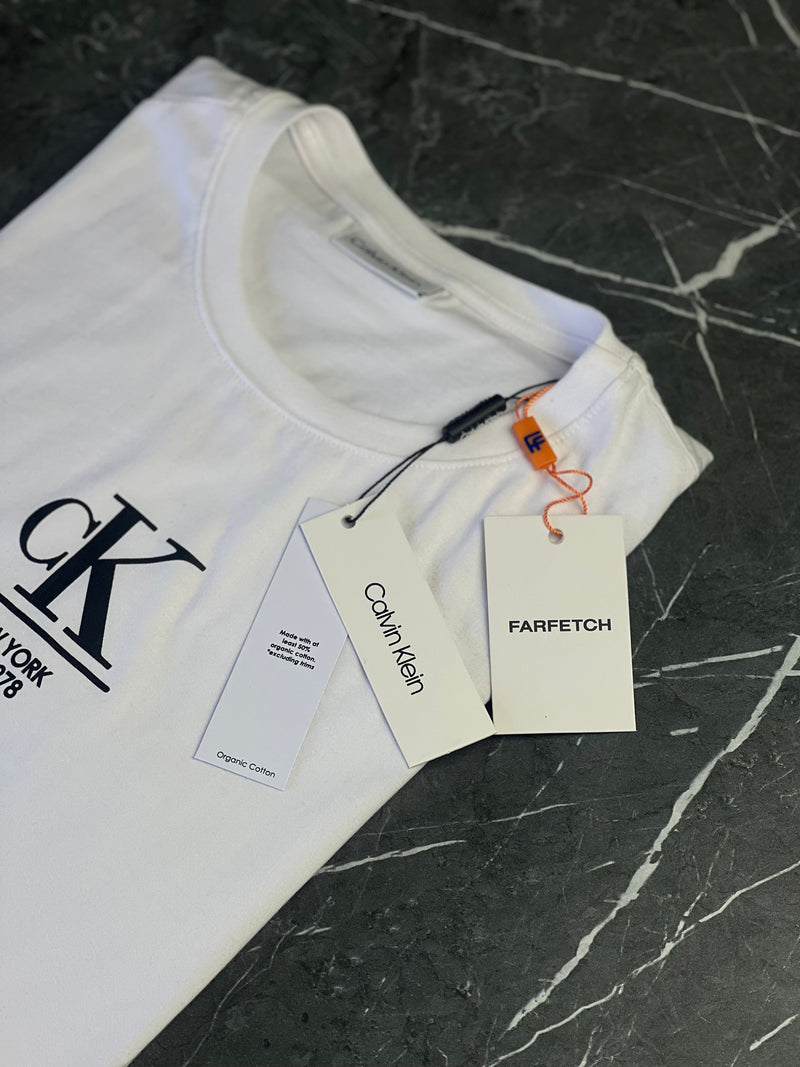 Camiseta Calvin Klein - Branca - Seda Pima