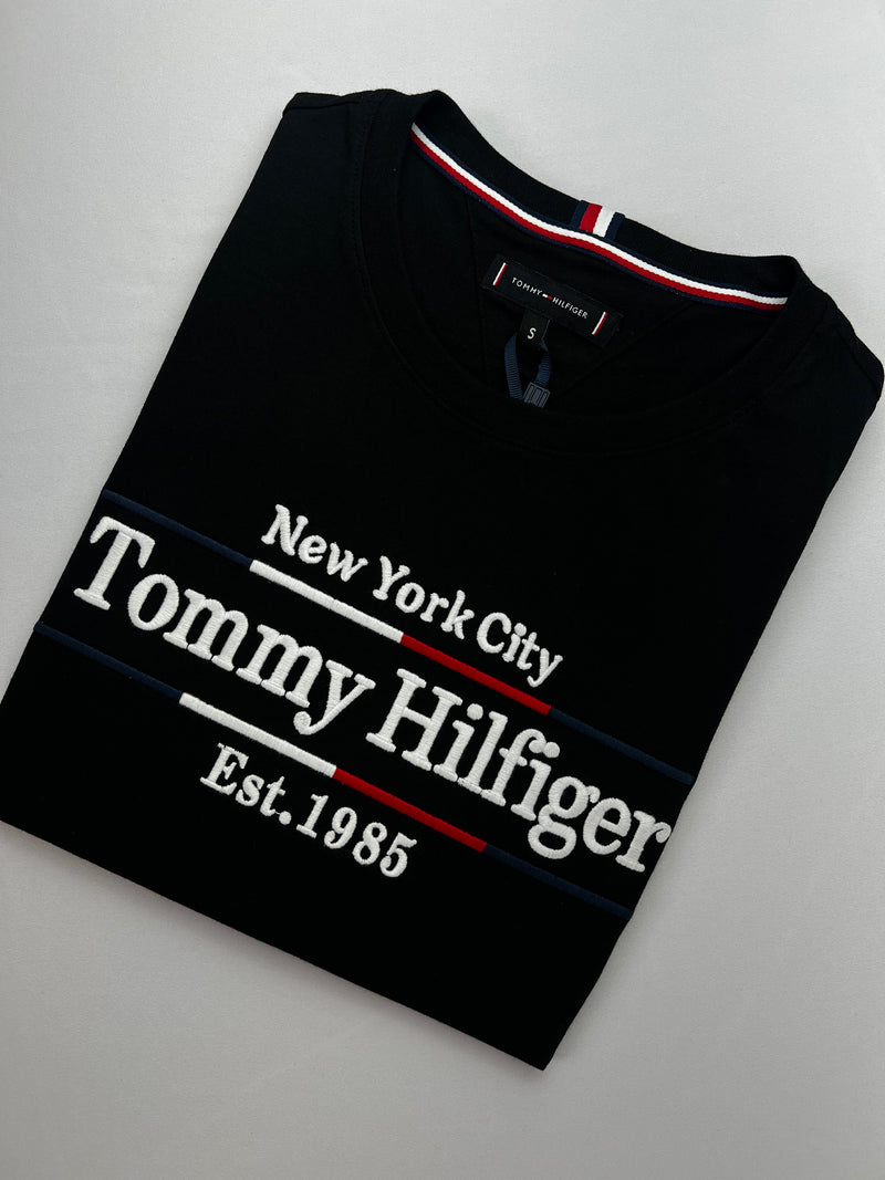 Camiseta Tommy Hilfiger - Preta - Seda Pima