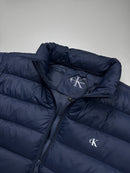 Jaqueta Puffer Calvin Klein - Importada - Azul Marinho