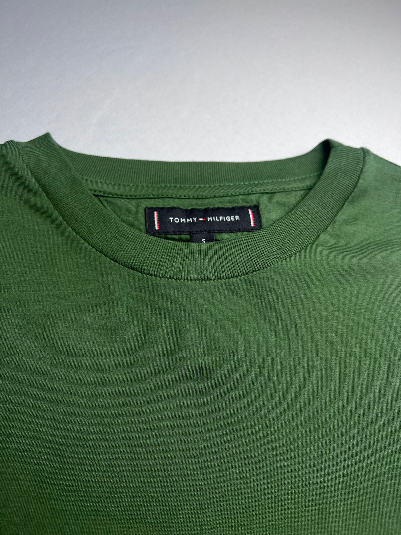 Camiseta Tommy Hilfiger - Verde Militar - Importada