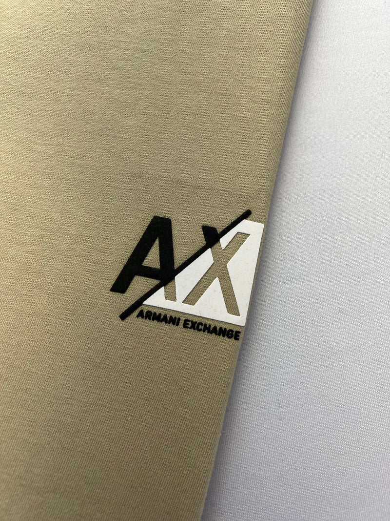 Camiseta Armani Exchange - Branca - Importada