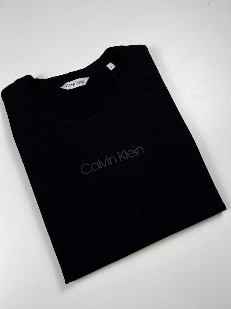 Camiseta Calvin Klein - Preta - Algodão Egípcio