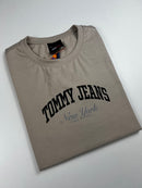 Camiseta Tommy Jeans - Bege - Seda Pima