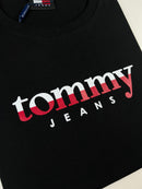 Camiseta Tommy Jeans - Preta - Pima Strech