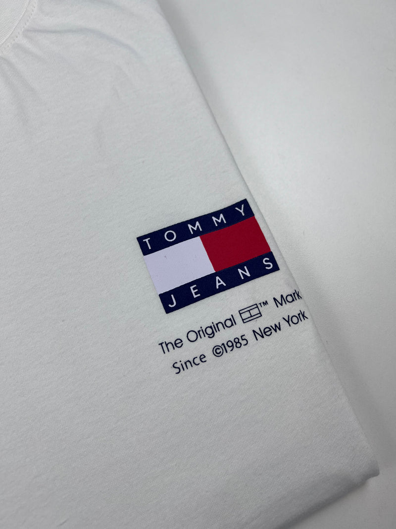 Camiseta Tommy Jeans - Off White - Seda Pima