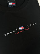 Camiseta Tommy Jeans - Preta - Pima Strech