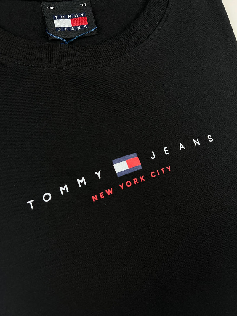 Camiseta Tommy Jeans - Preta - Pima Strech
