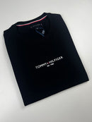 Camiseta Tommy Hilfiger - Preta - Seda Pima