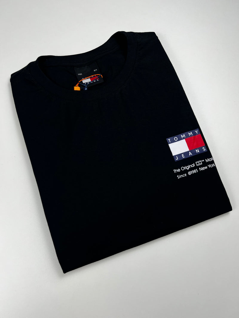 Camiseta Tommy Jeans - Preta - Seda Pima