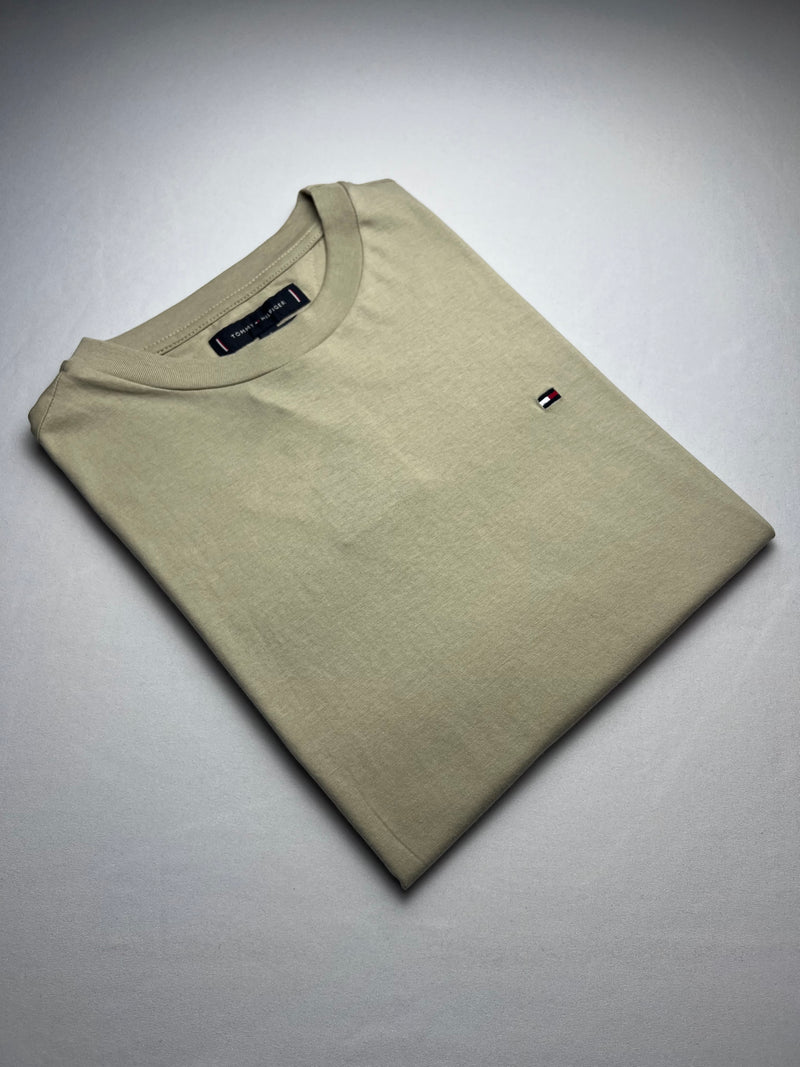 Camiseta Tommy Hilfiger - Bege - Importada