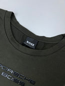 Camiseta Porsche x Boss  - Verde Militar - Algodão Egípicio