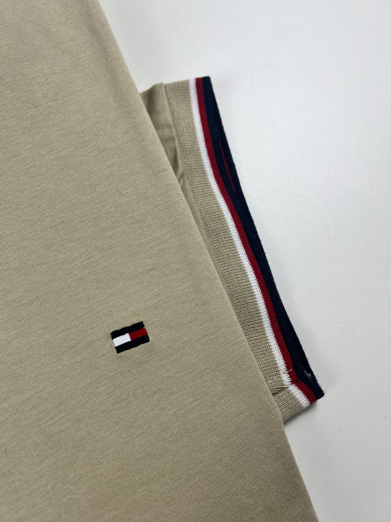 Camiseta Tommy Hilfiger - Bege - Importada