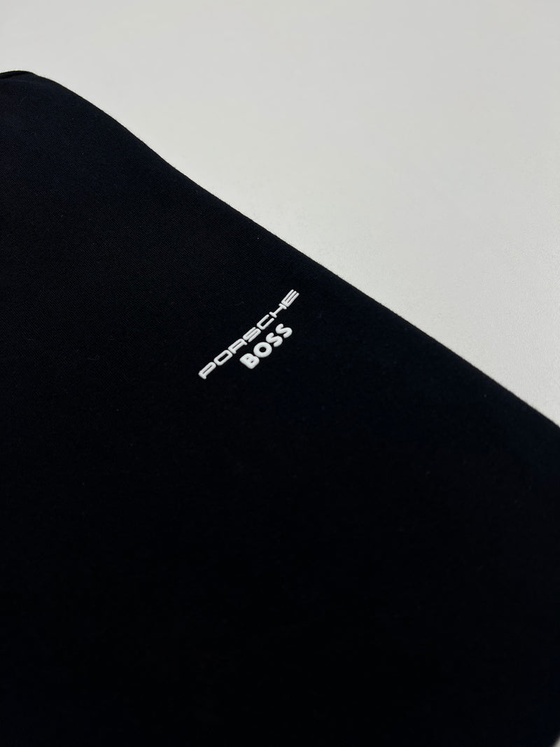 Camiseta Porsche x Boss - Preta - Seda Pima