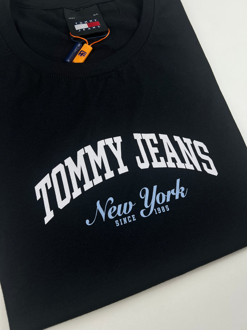 Camiseta Tommy Jeans - Preta - Seda Pima