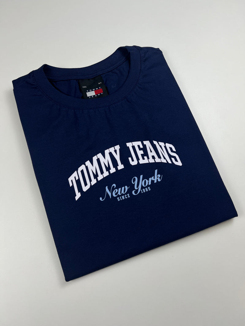 Camiseta Tommy Jeans - Azul Marinho - Seda Pima