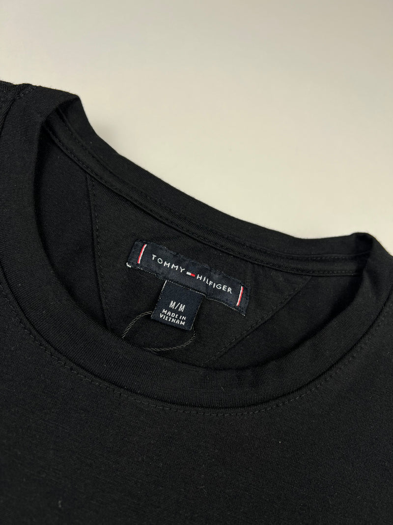 Camiseta Tommy Hilfiger - Preta - Algodão Egípicio