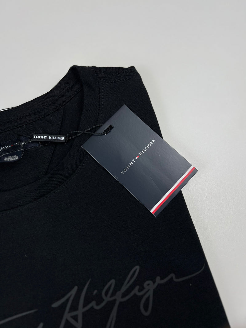 Camiseta Tommy Hilfiger - Preta - Algodão Egípicio